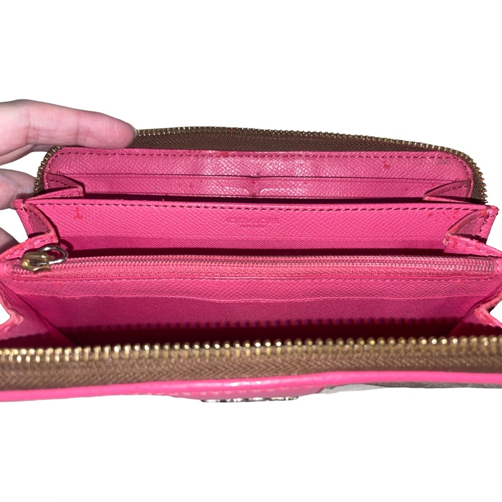 Coach Brown Signature Wallet with Pink Trim 💕 - Picture 3 of 9